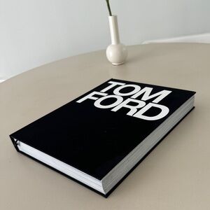 TOM FORD BOOK (like new)